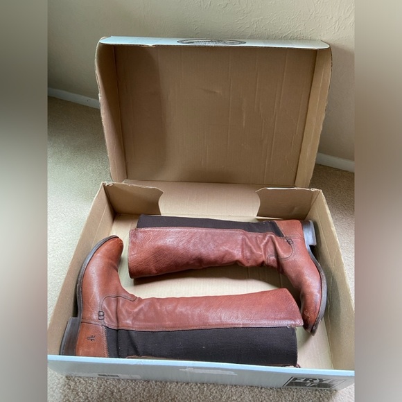 Frye Molly gore tall boot, Whiskey, size 8 - Picture 3 of 10